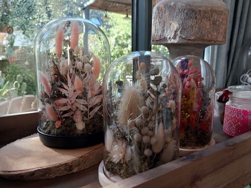 Atelier globe de fleurs séchées Manou des Fleurs Nantes
